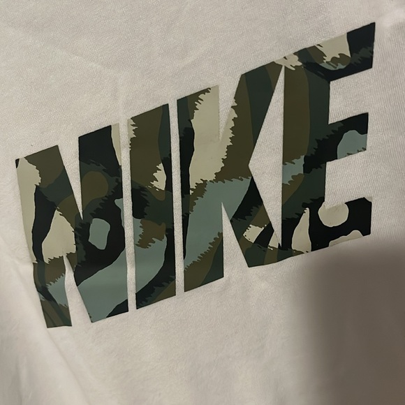 Mens Nike tee - Picture 5 of 5